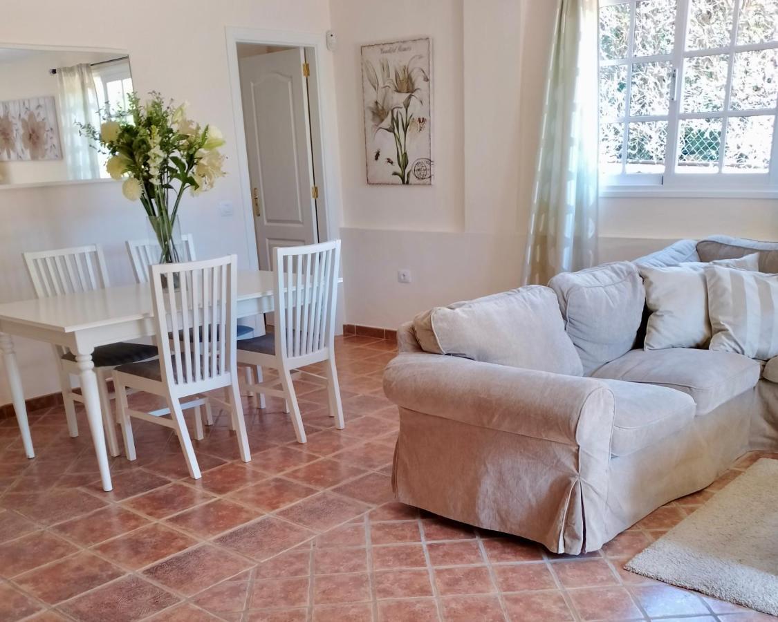 Villa Consuelo - Quiet Location Close To Resorts Buzanada Exteriör bild