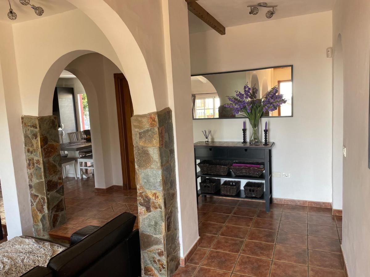 Villa Consuelo - Quiet Location Close To Resorts Buzanada Exteriör bild